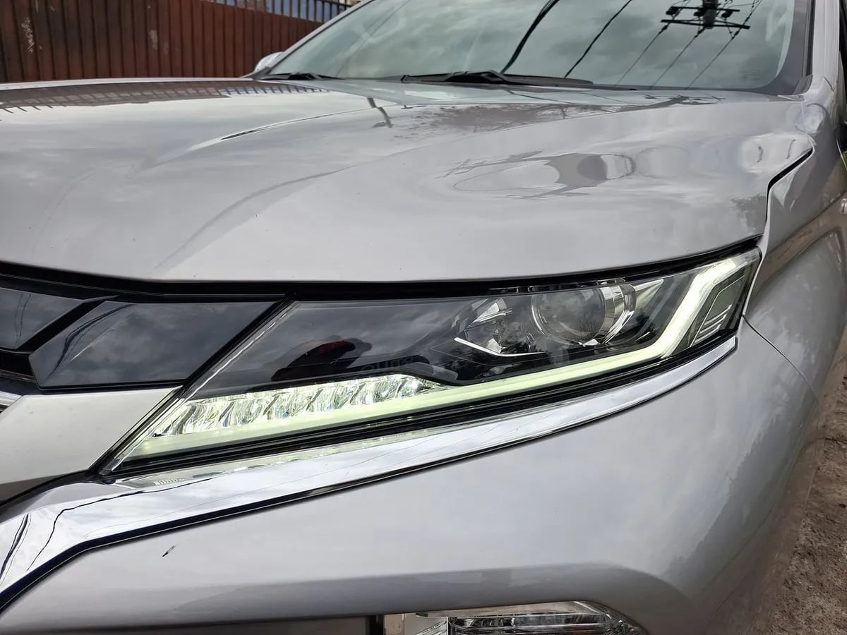 Mitsubishi Montero Sport 3.0 4x2 At 5p año 2025