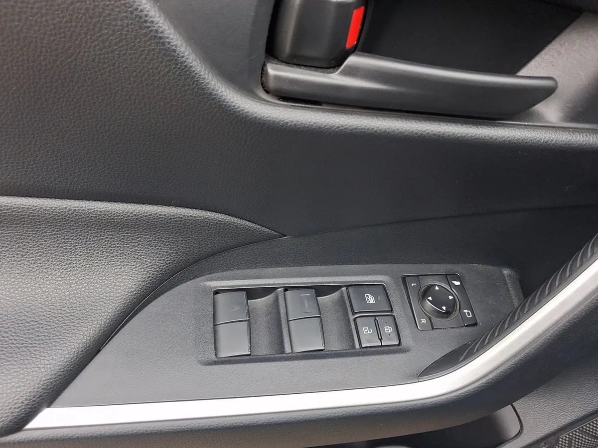 Toyota Rav 4 2.0 Le 4x2 Cvt At 5p año 2022