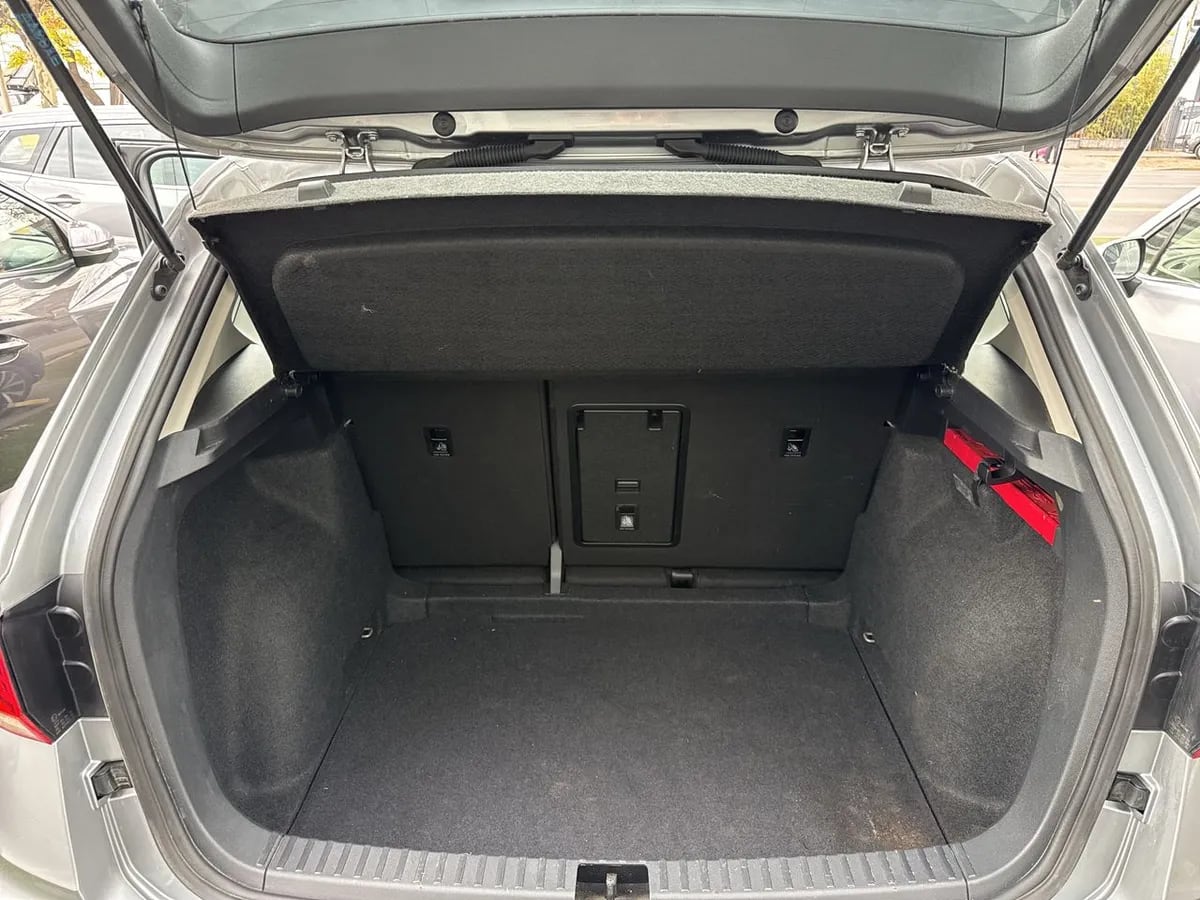 Volkswagen Taos 1.4 Tsi Comfortline 4x2 At 5p año 2026