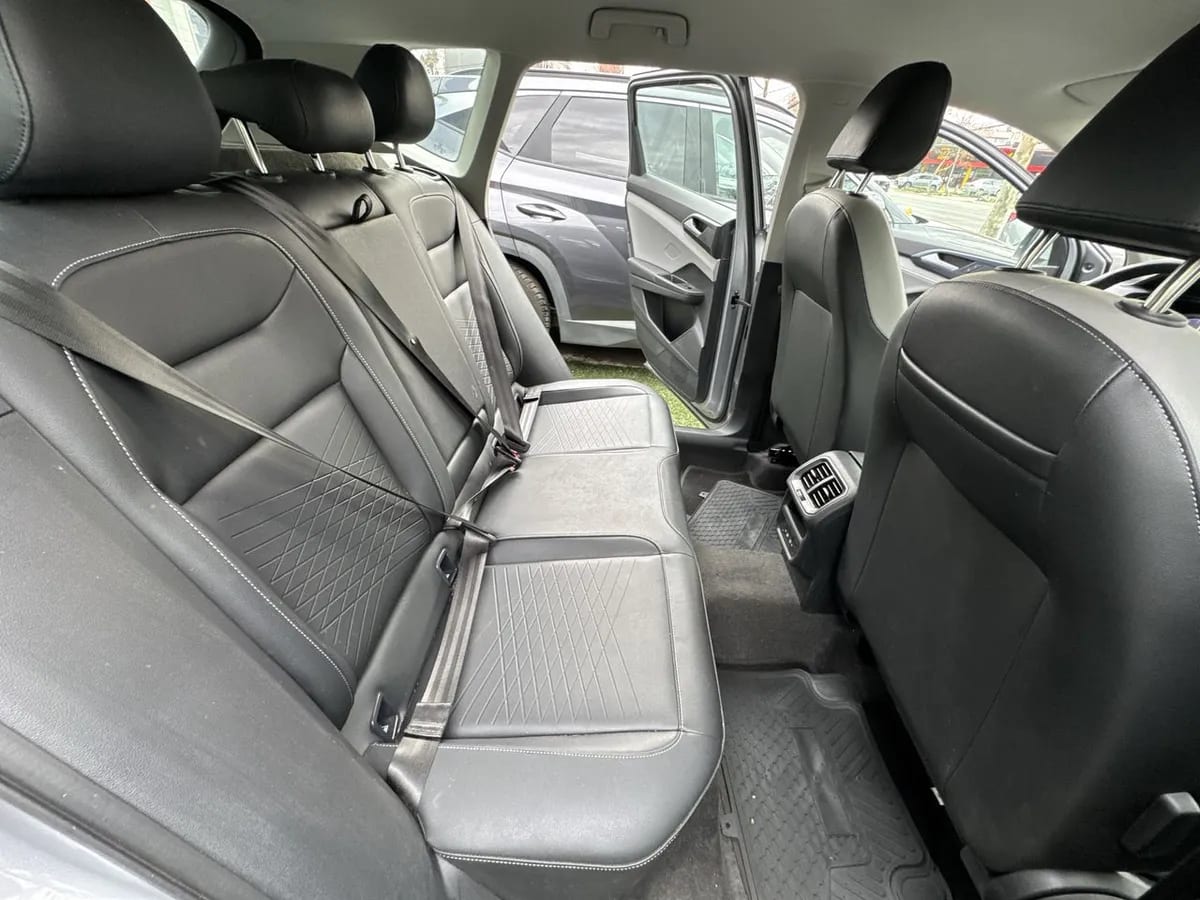Volkswagen Taos 1.4 Tsi Comfortline 4x2 At 5p año 2026
