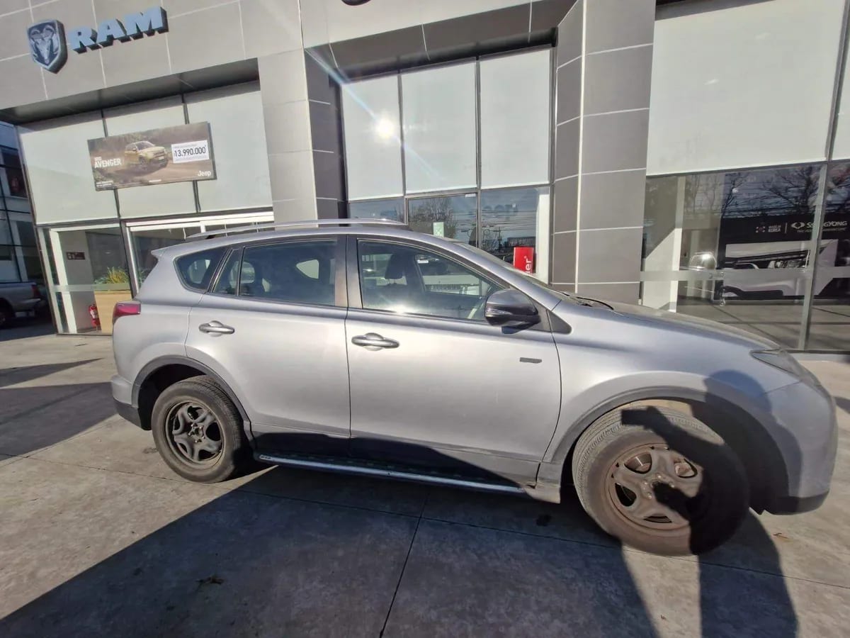 Toyota Rav 4 2.0 Adventure 4x2 Lujo Cvt At 5p año 2019