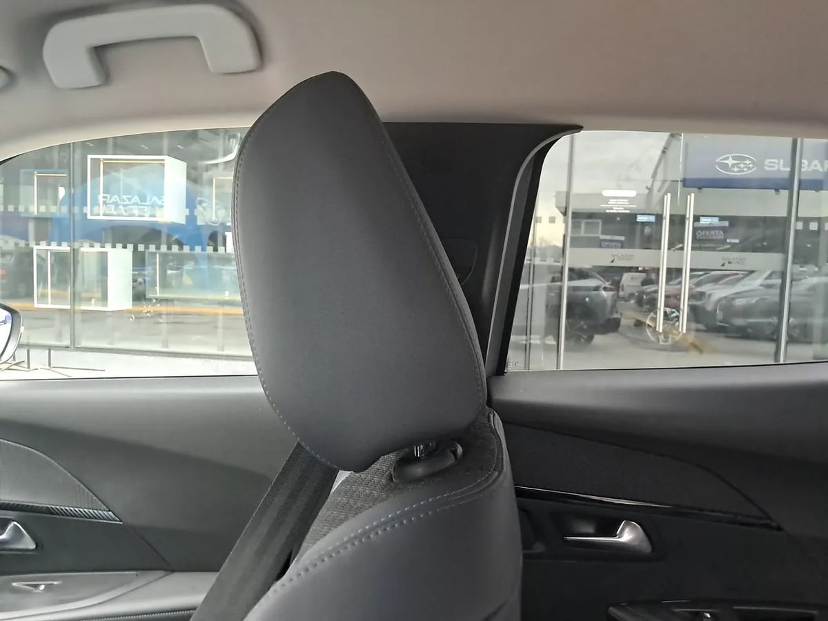 Peugeot 2008 1.2 Allure Puretech 4x2 130 Eat8 At 5p año 2020