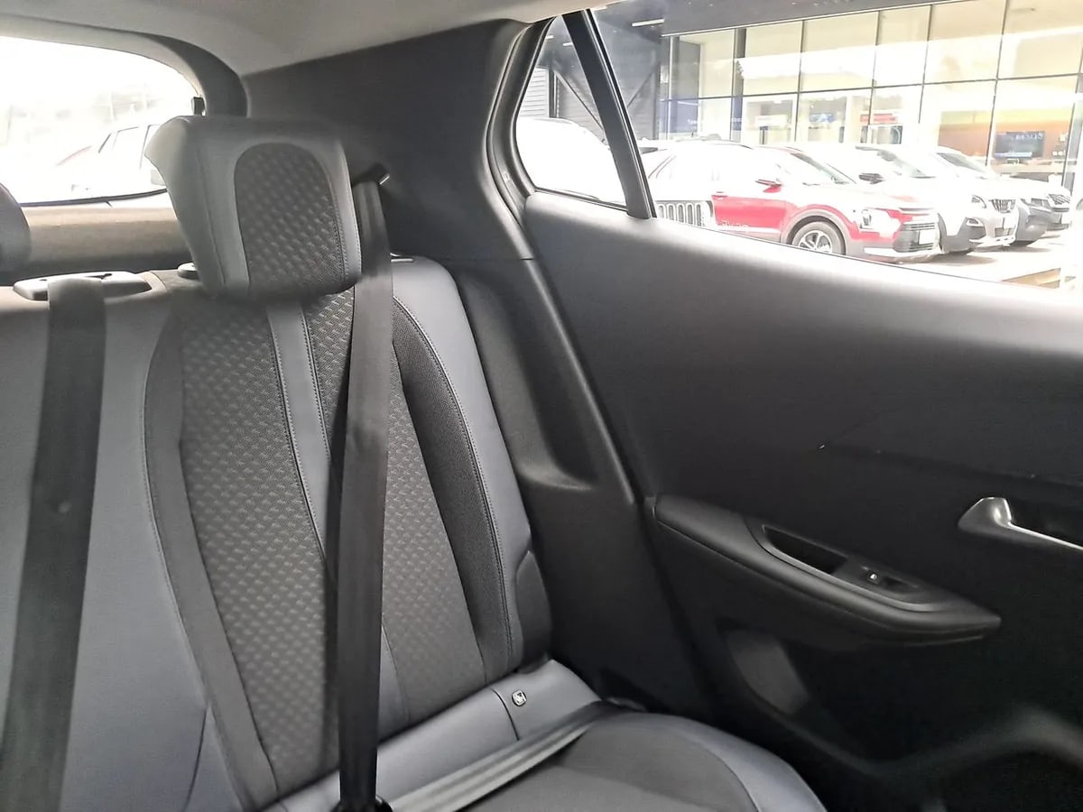 Peugeot 2008 1.2 Allure Puretech 4x2 130 Eat8 At 5p año 2020