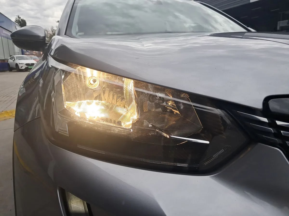 Peugeot 2008 1.2 Allure Puretech 4x2 130 Eat8 At 5p año 2020