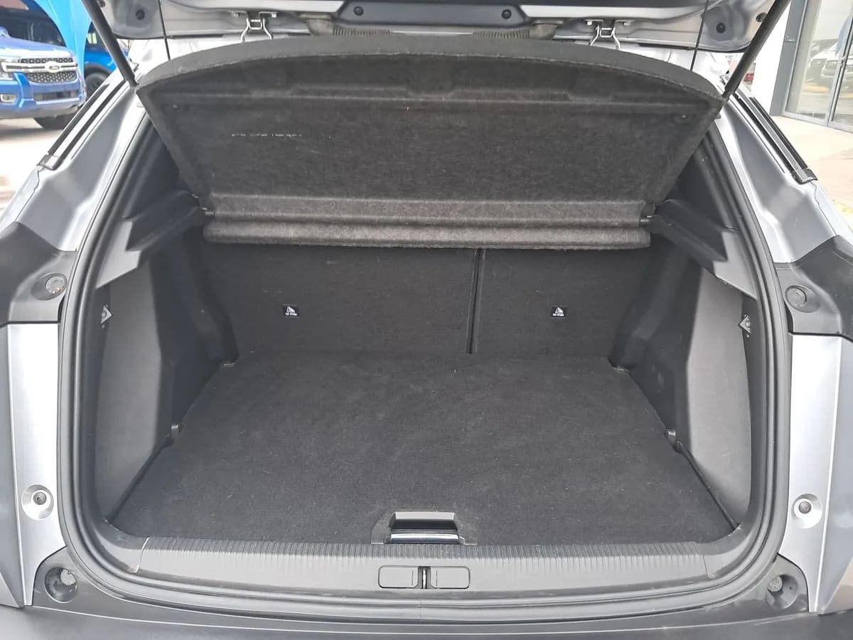 Peugeot 2008 1.2 Allure Puretech 4x2 130 Eat8 At 5p año 2020