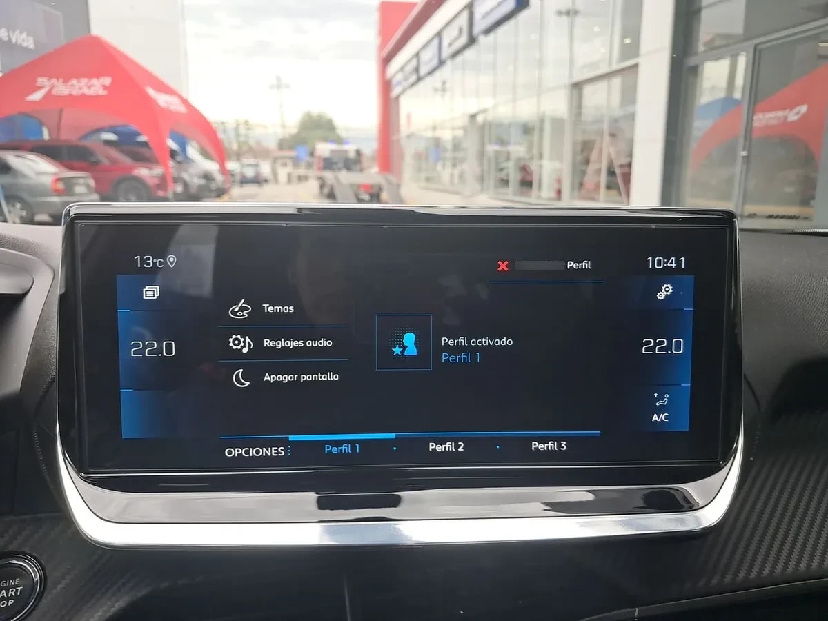 Peugeot 2008 1.2 Allure Puretech 4x2 130 Eat8 At 5p año 2020