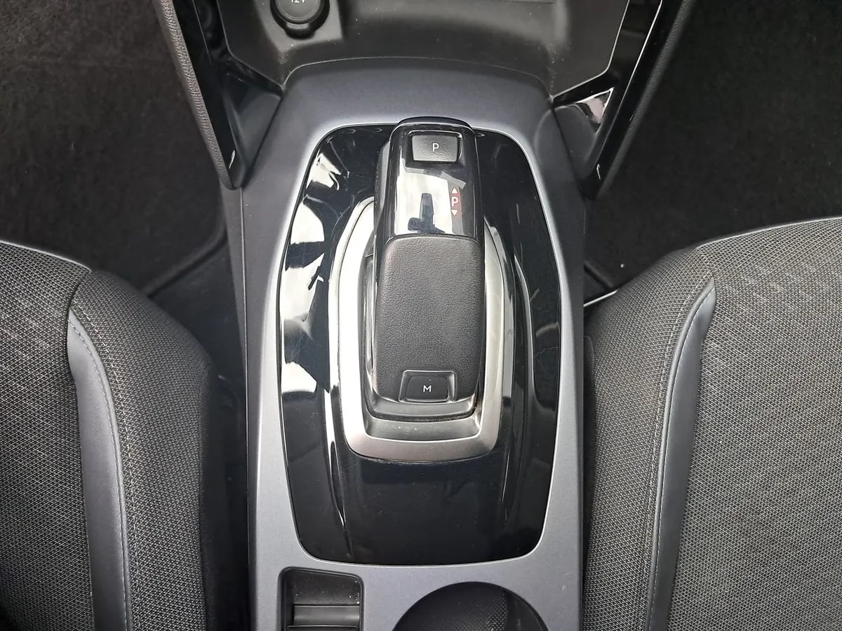 Peugeot 2008 1.2 Allure Puretech 4x2 130 Eat8 At 5p año 2020
