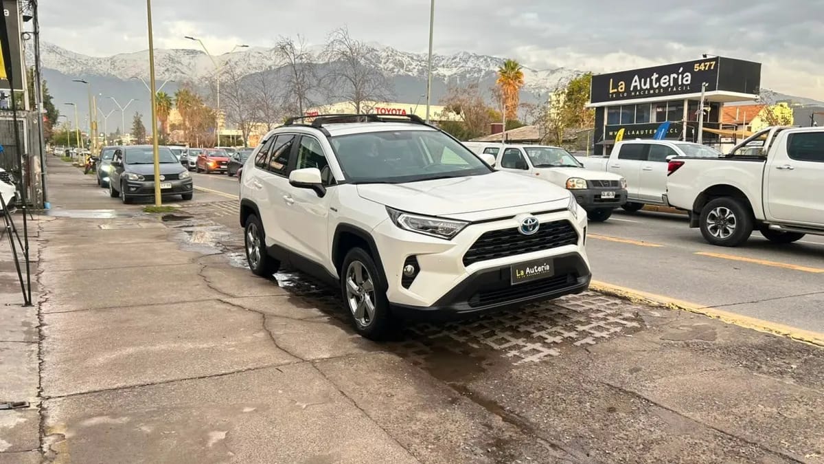 Toyota Rav4 Xle Plus Hybrid Cvt 4x2 2.5 Aut año 2020