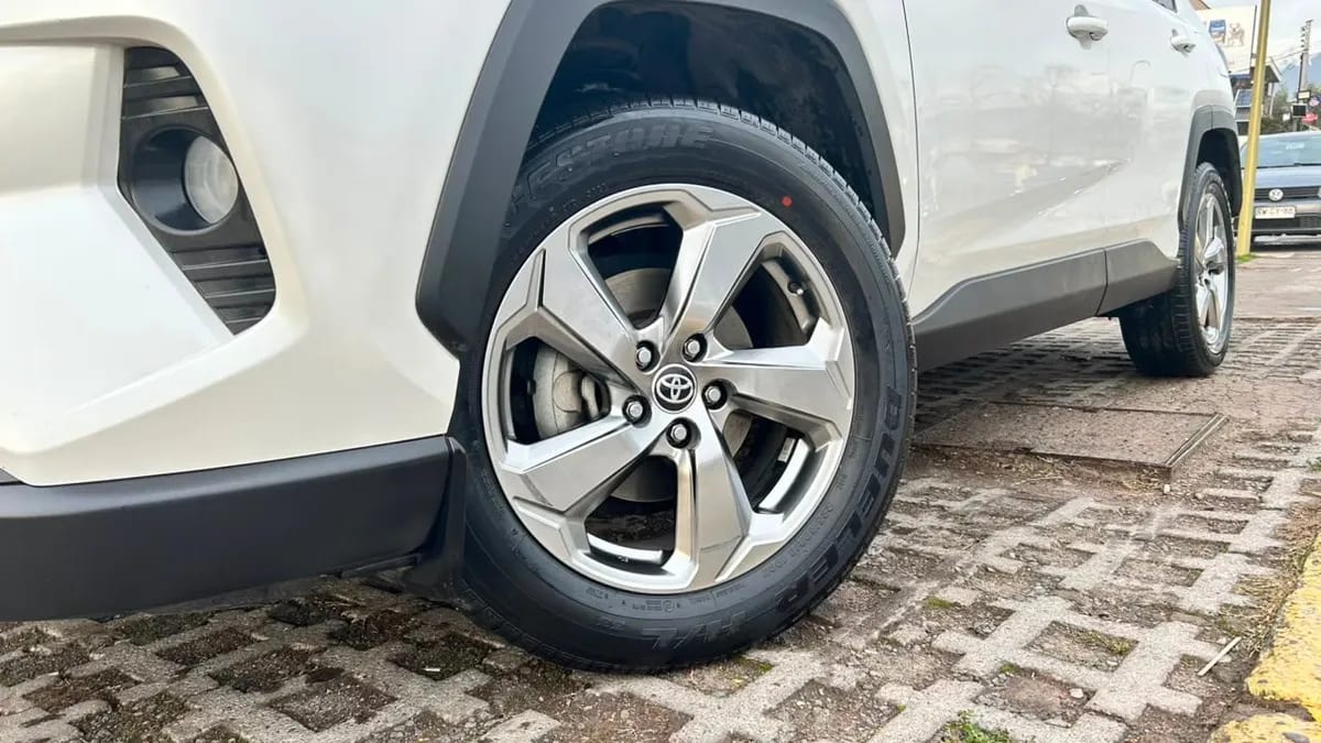 Toyota Rav4 Xle Plus Hybrid Cvt 4x2 2.5 Aut año 2020