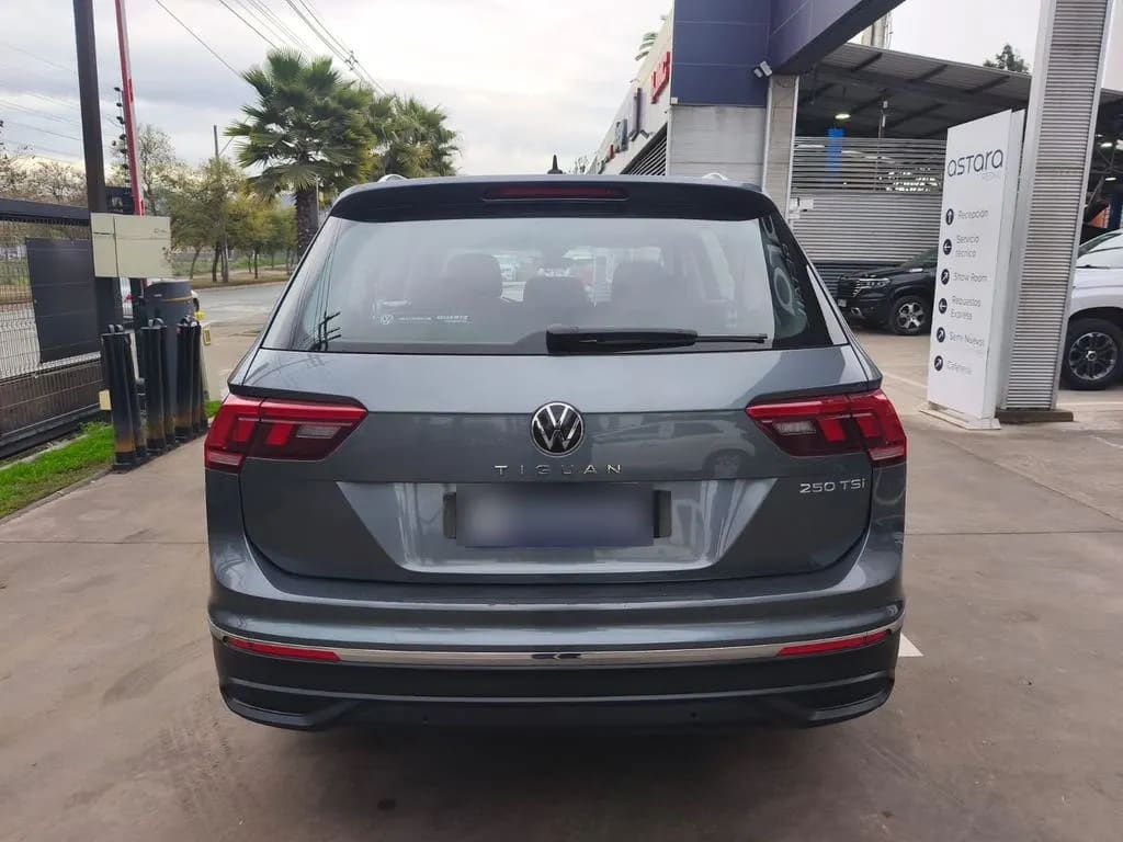 Volkswagen Tiguan 1.4 Tsi Comfortline año 2022