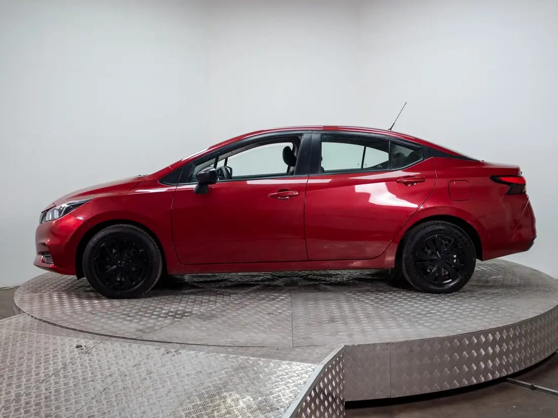 Nissan Versa 1.6 Sense Mt año 2023