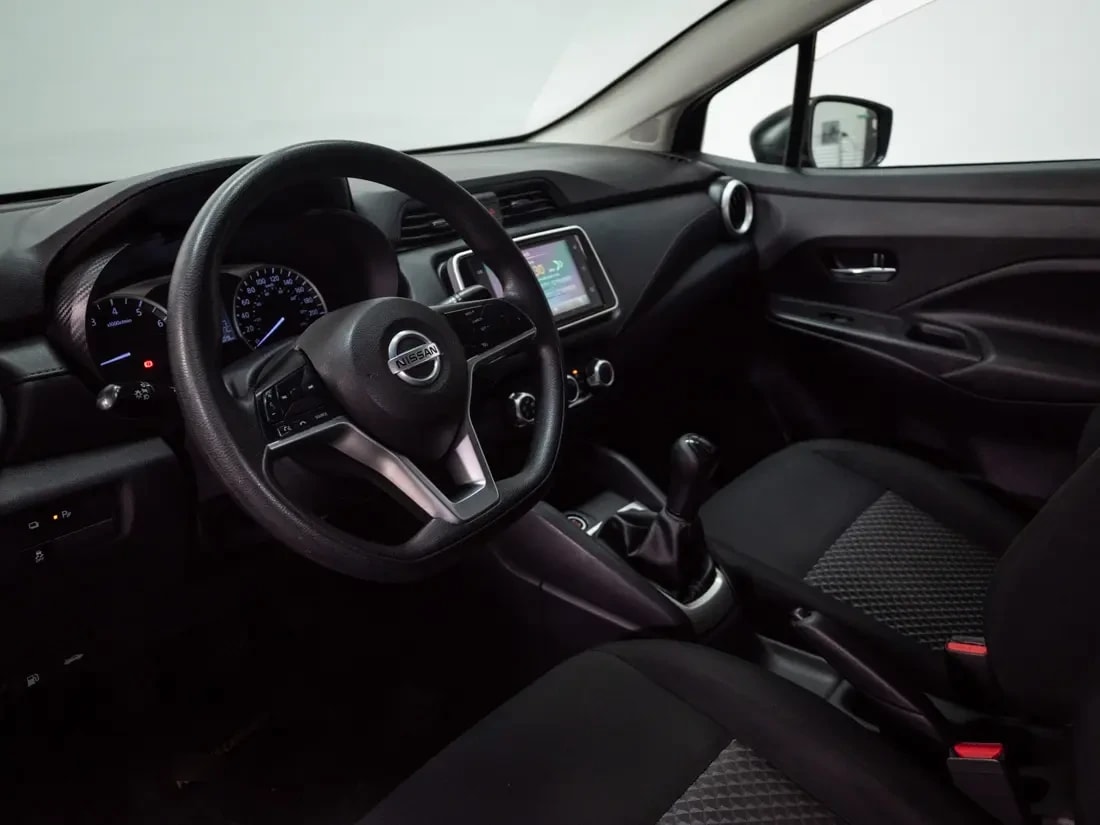 Nissan Versa 1.6 Sense Mt año 2023