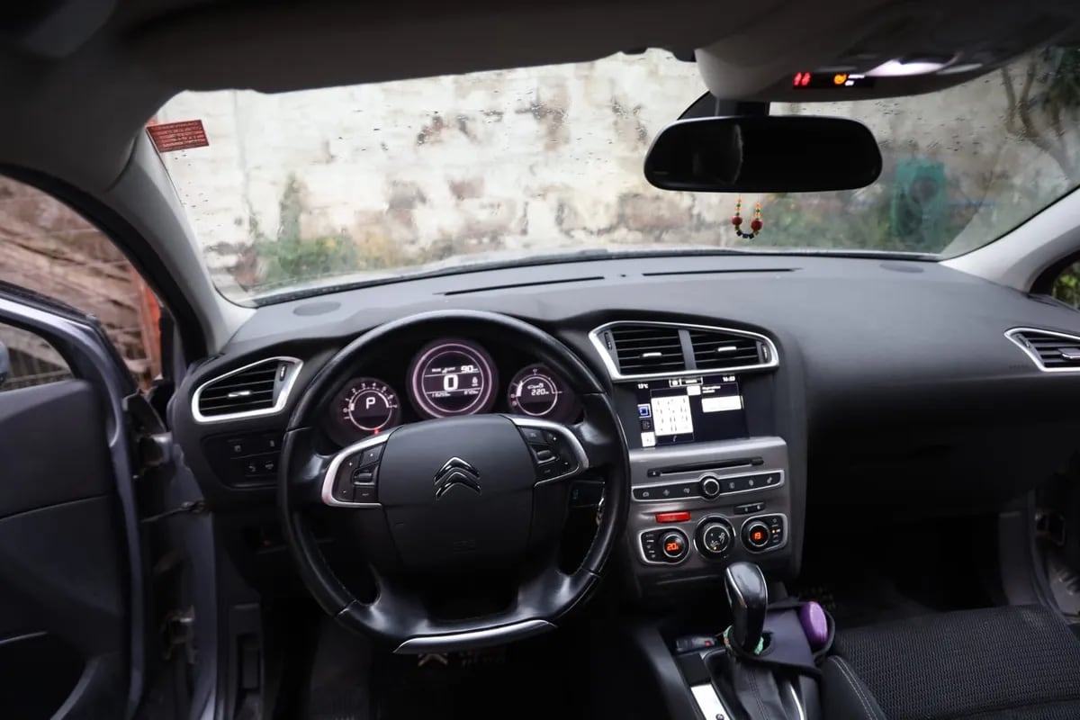 Citroen C-4 1.6 Bluehdi 120 Sys Eat6 Feel At Diesel año 2017
