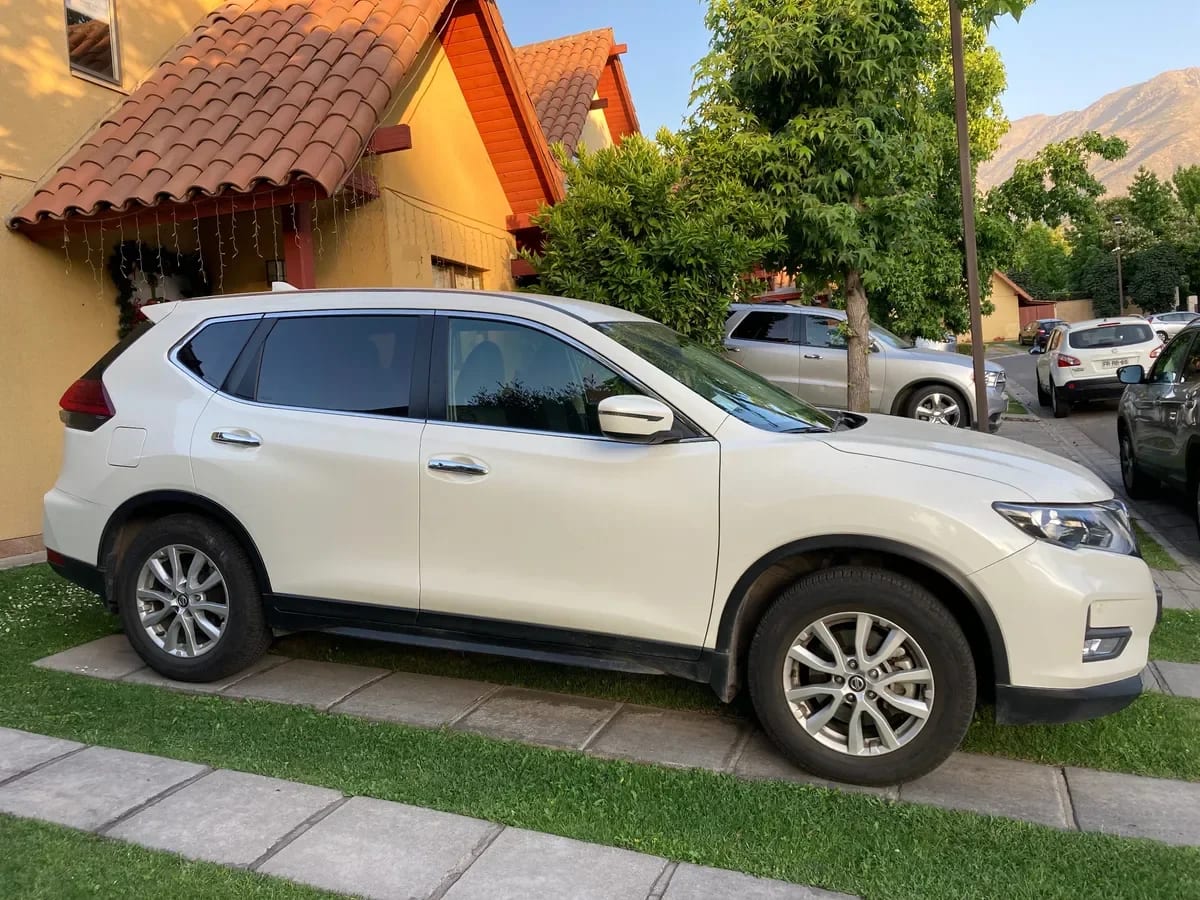 NISSAN X-TRAIL 2.5 Sense At año 2021