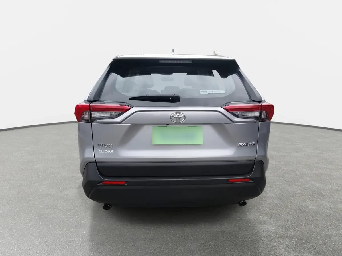 Toyota Rav 4 2.0 Le 4x2 Cvt At 5p año 2023