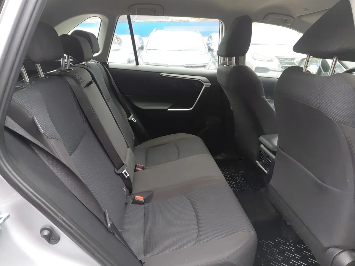 Toyota Rav 4 2.0 Le 4x2 Cvt At 5p año 2023