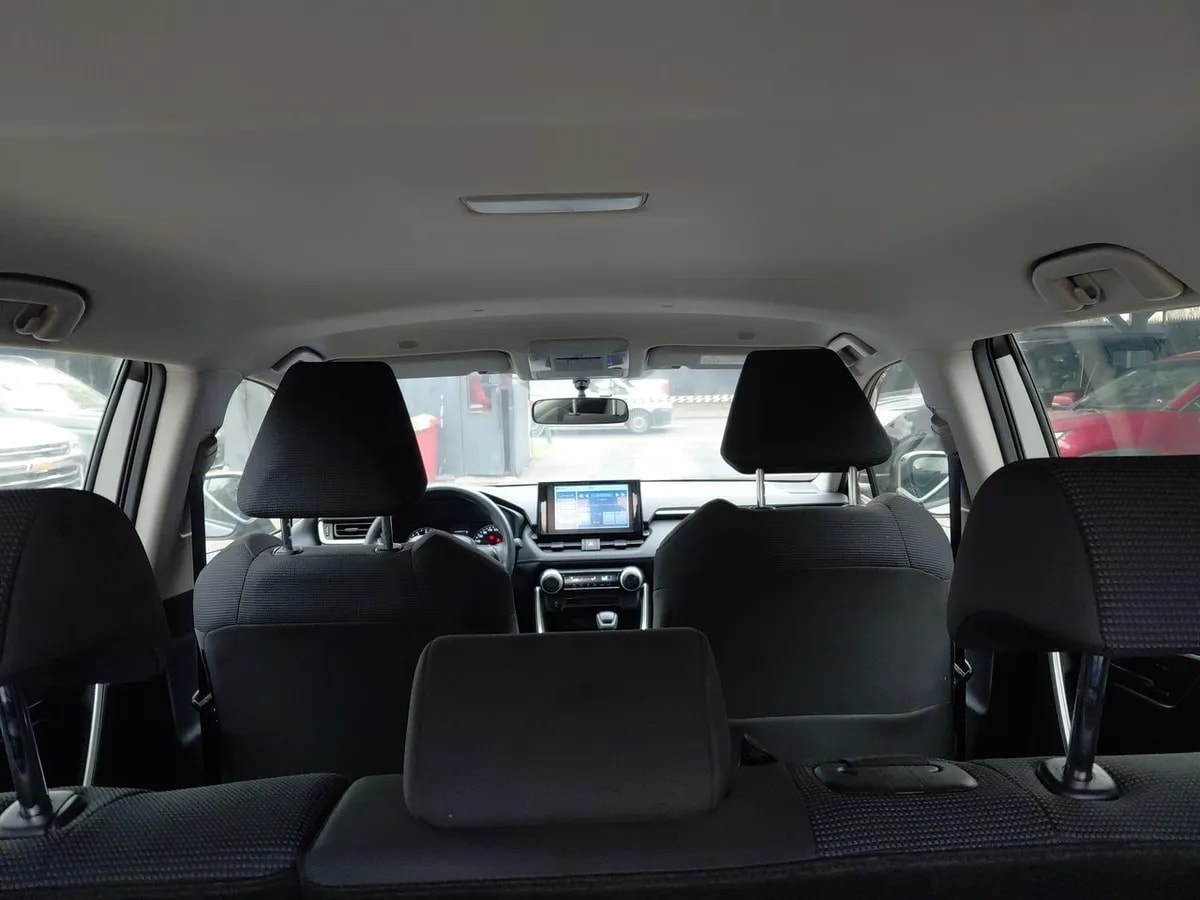 Toyota Rav 4 2.0 Le 4x2 Cvt At 5p año 2023