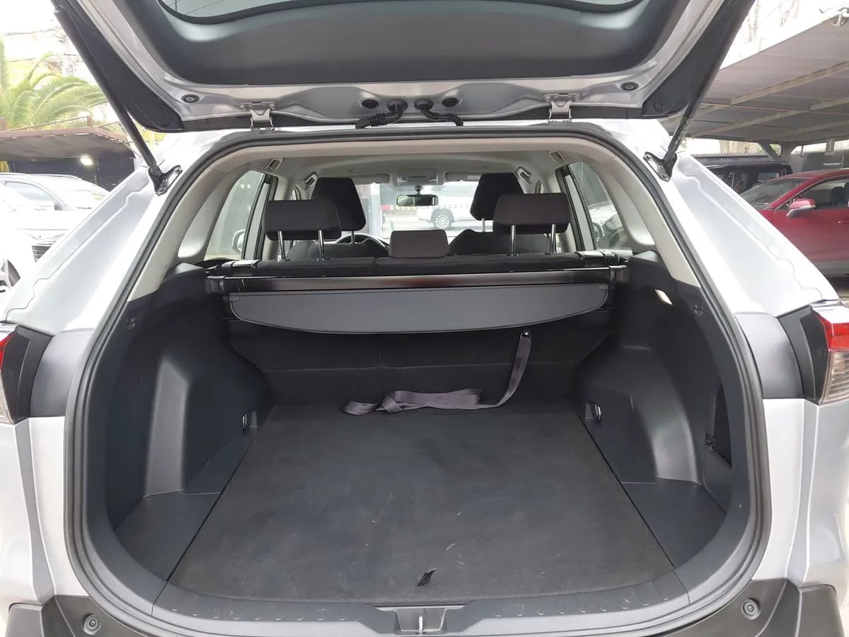 Toyota Rav 4 2.0 Le 4x2 Cvt At 5p año 2023