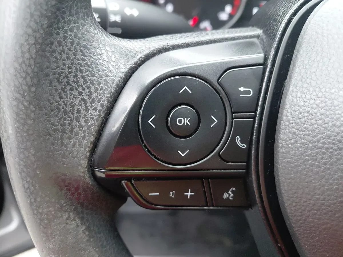 Toyota Rav 4 2.0 Le 4x2 Cvt At 5p año 2023