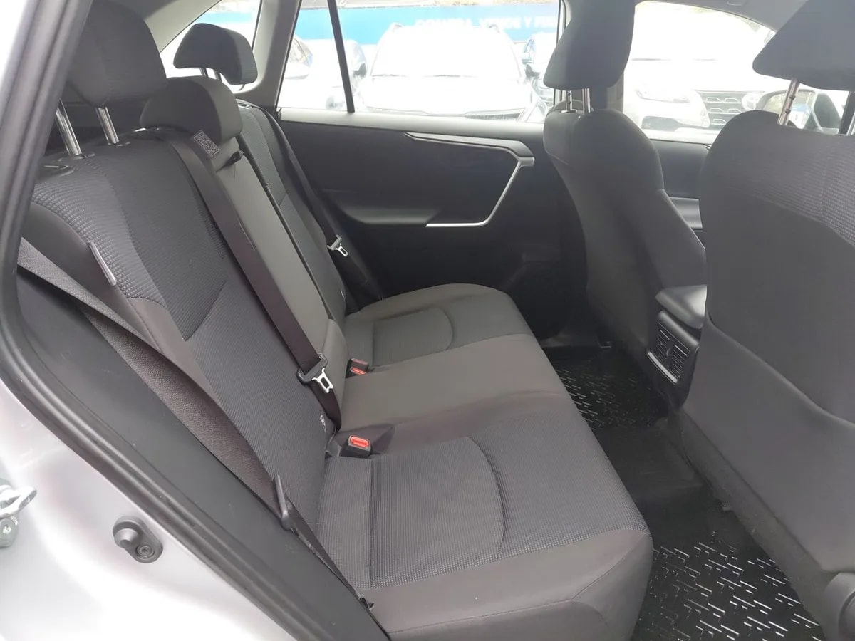 Toyota Rav 4 2.0 Le 4x2 Cvt At 5p año 2023