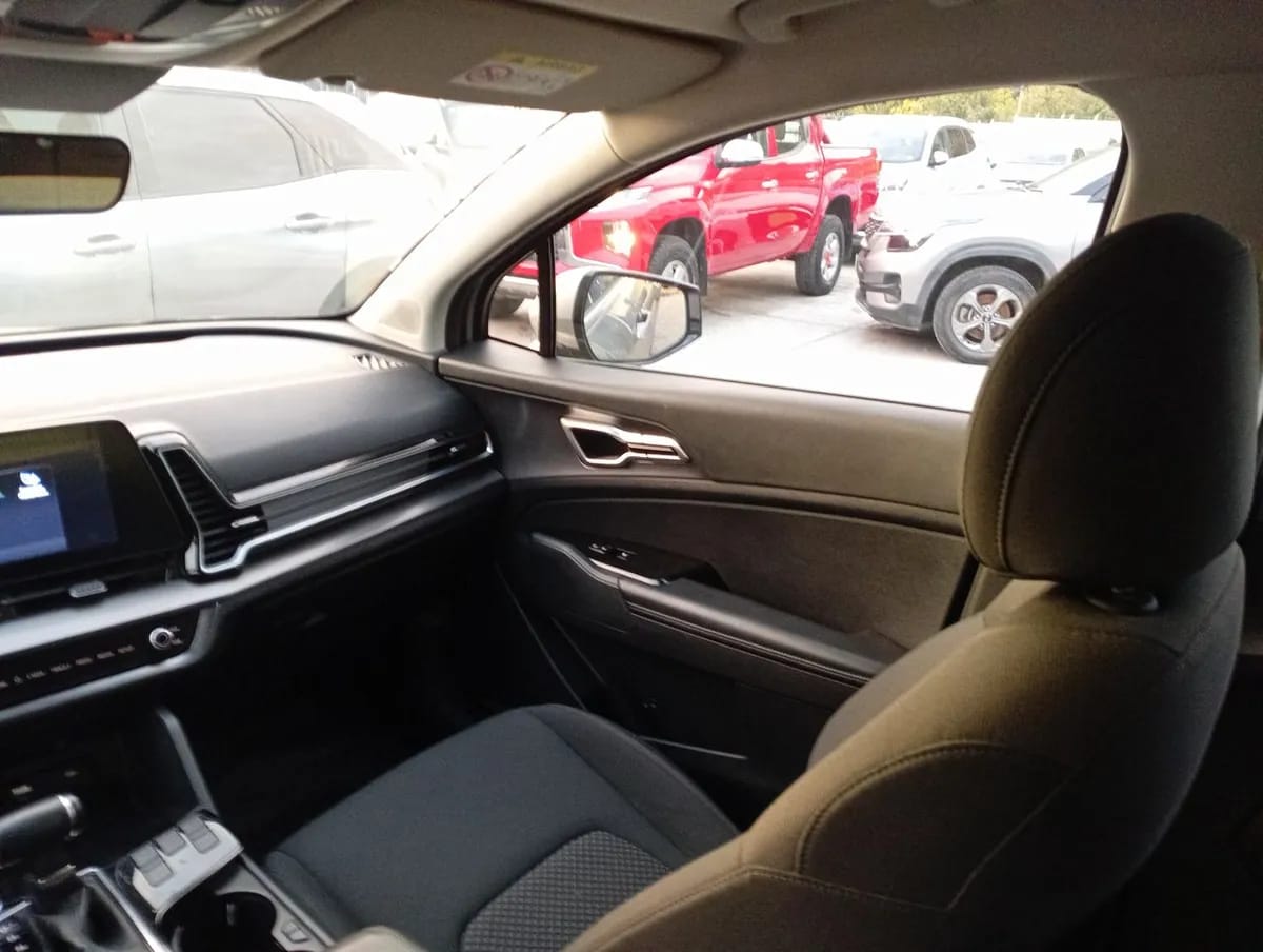 Kia Sportage 2.0 Ex Dies 2wd 8at 5p año 2025