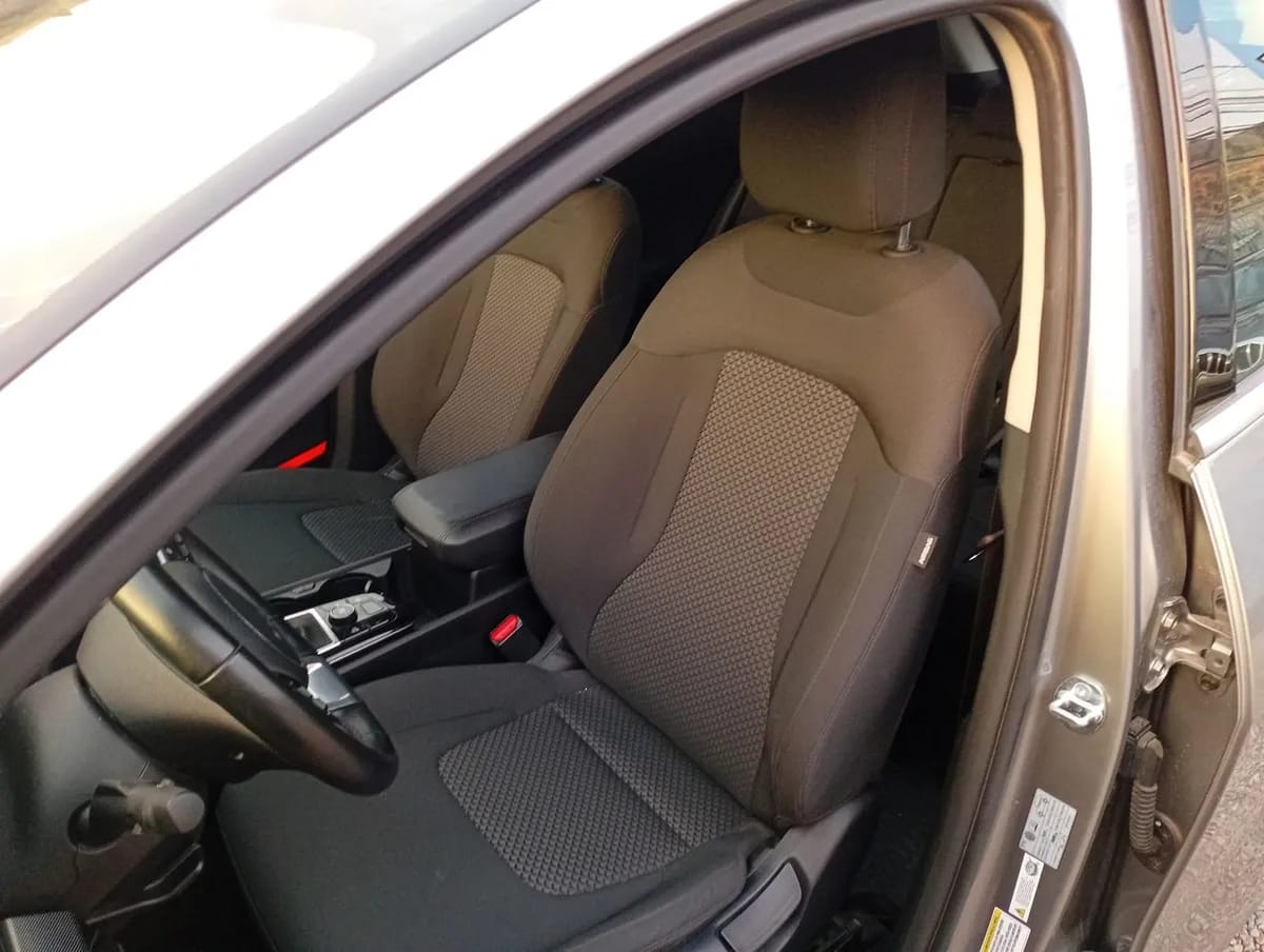 Kia Sportage 2.0 Ex Dies 2wd 8at 5p año 2025