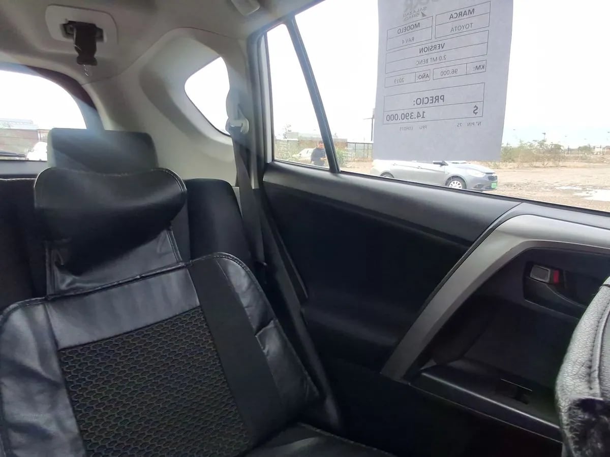 Toyota Rav 4 2.0 Standard 4x2 Mt 5p año 2019