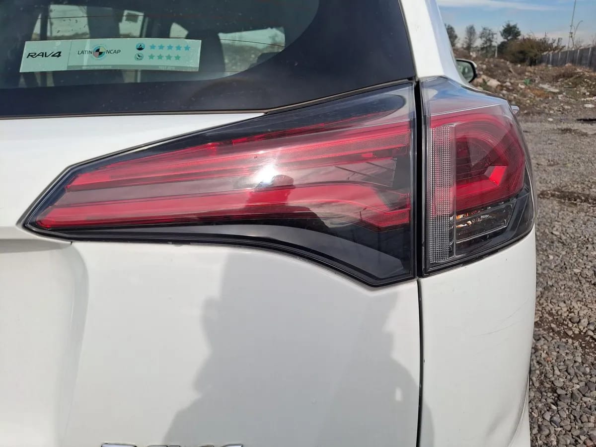 Toyota Rav 4 2.0 Standard 4x2 Mt 5p año 2019