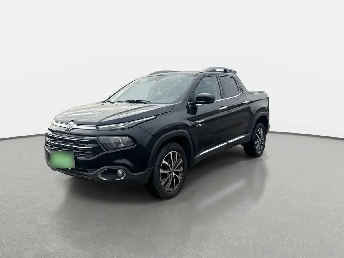 Ram 1000 2.0 Laramie 4x4 Dob. Cab. At 4p año 2021