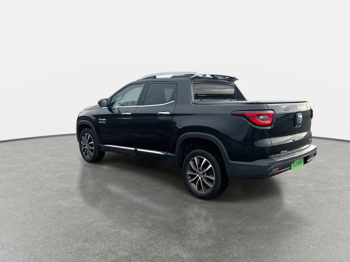 Ram 1000 2.0 Laramie 4x4 Dob. Cab. At 4p año 2021