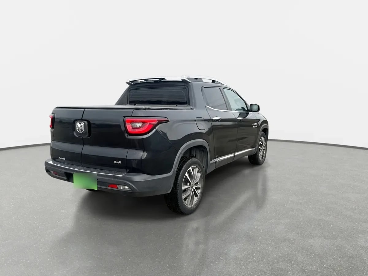 Ram 1000 2.0 Laramie 4x4 Dob. Cab. At 4p año 2021