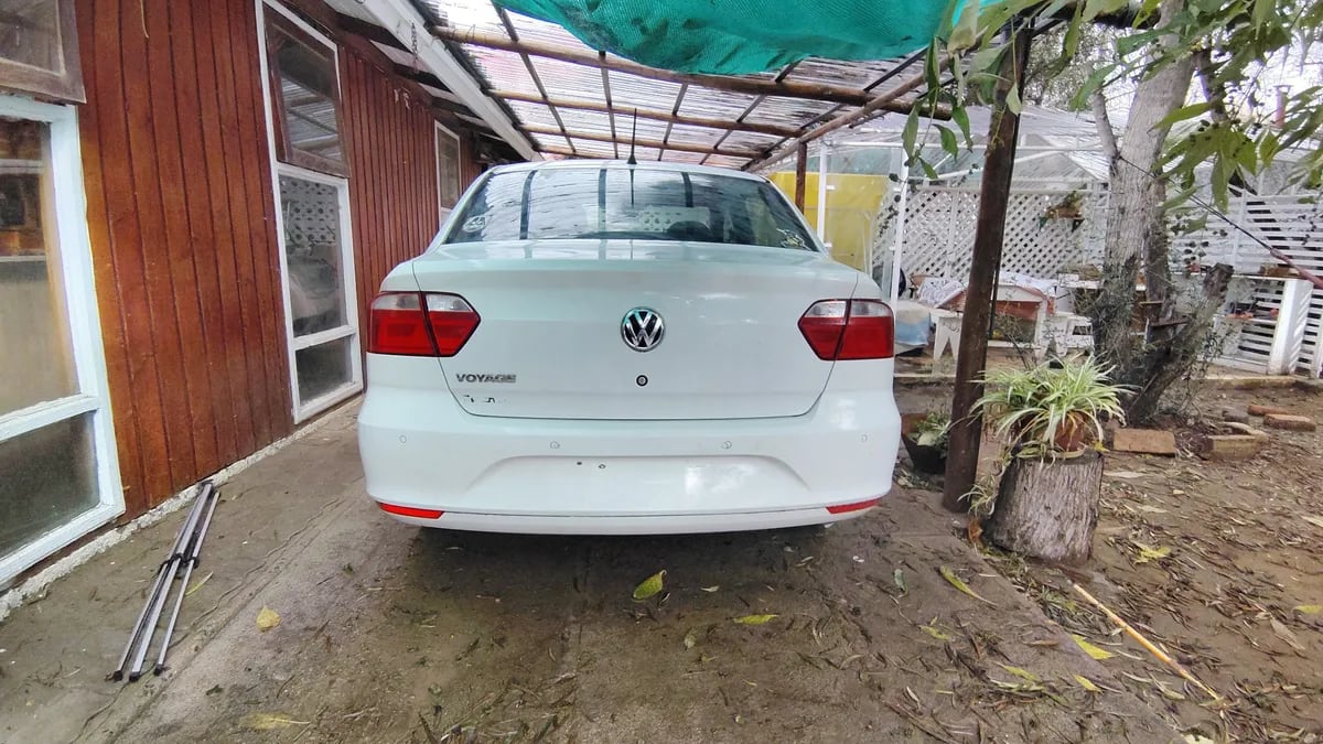 VOLKSWAGEN VOYAGE 1.6 Highline At año 2020