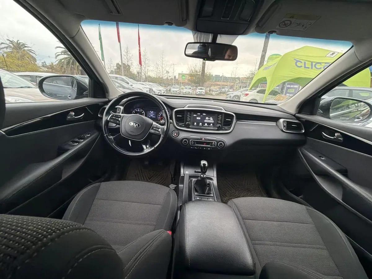 Kia Sorento 2.4 Ex 2wd 6mt 5p año 2018