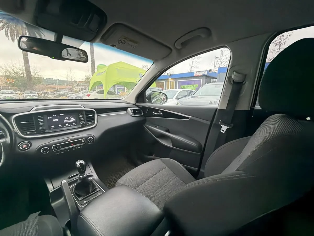 Kia Sorento 2.4 Ex 2wd 6mt 5p año 2018