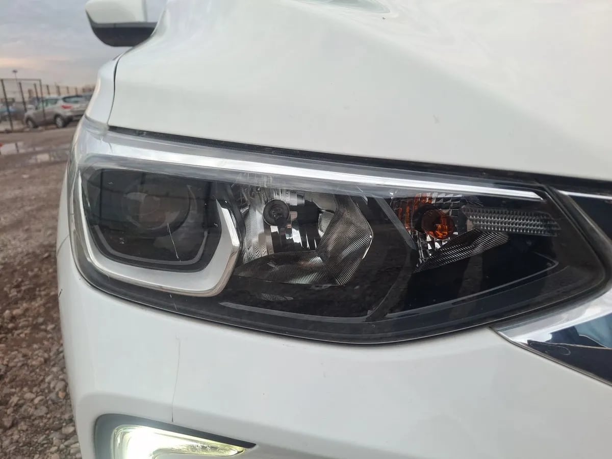 Chevrolet Tracker 1.2t Ltz Fwd At 5p año 2021