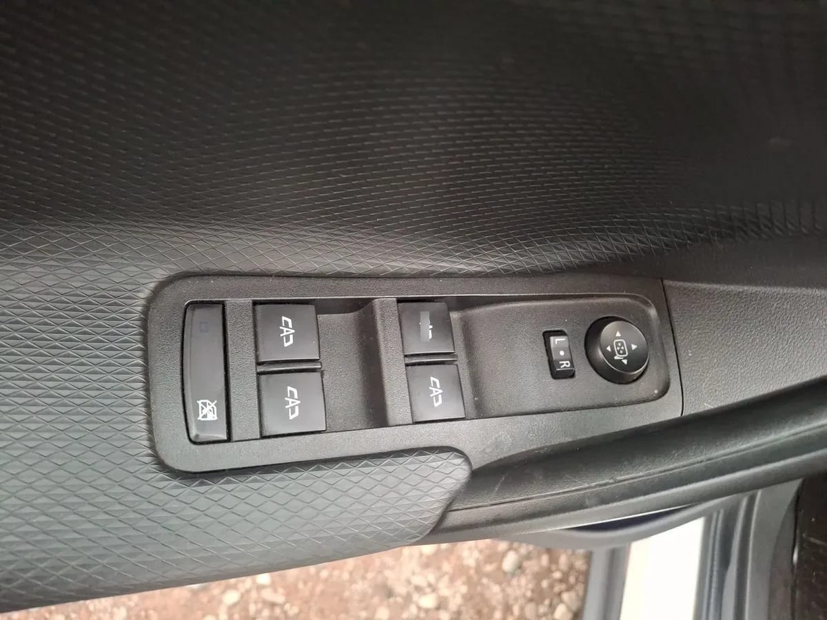 Chevrolet Tracker 1.2t Ltz Fwd At 5p año 2021