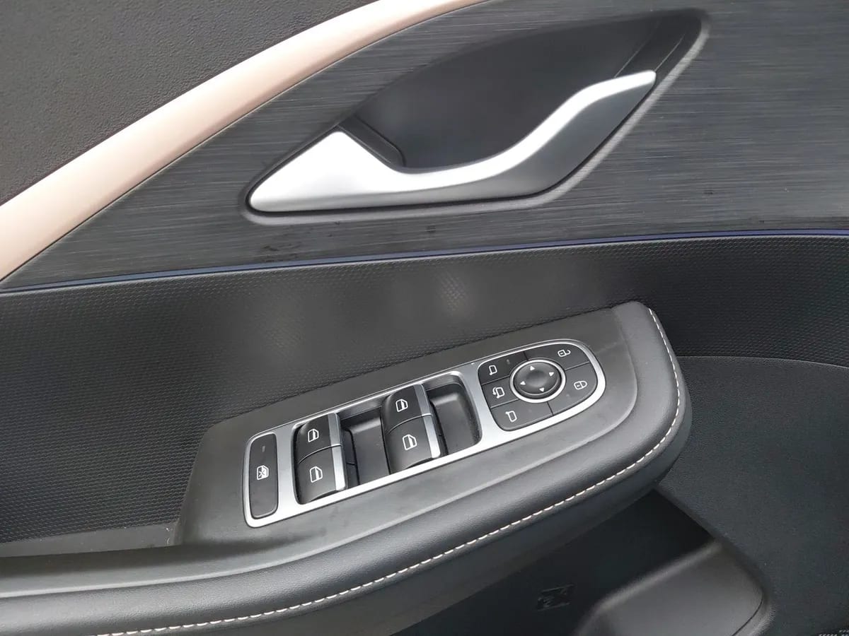Omoda C5 1.6t Prestige 4x2 Dct At 5p año 2025