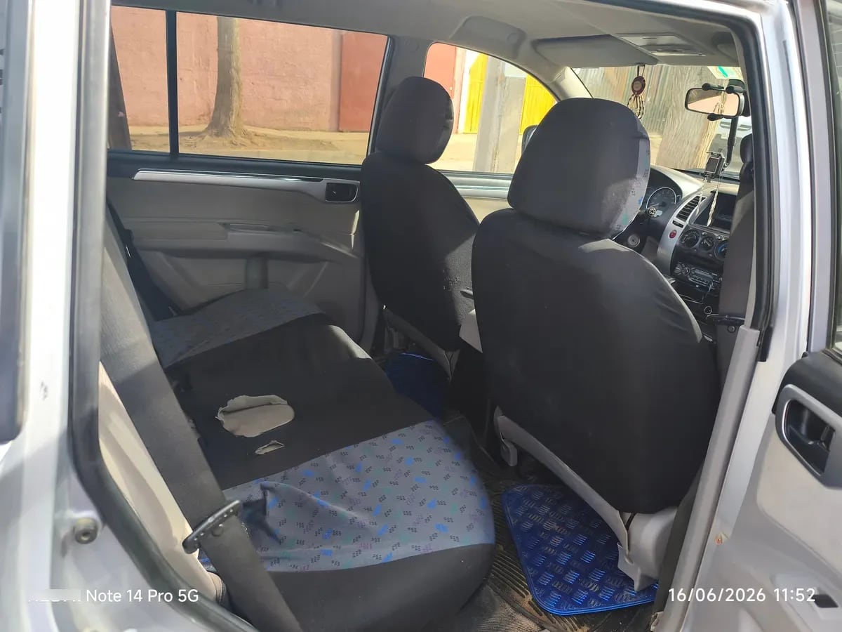 MITSUBISHI MONTERO SPORT 2.5 G2 At 4x4 año 2013