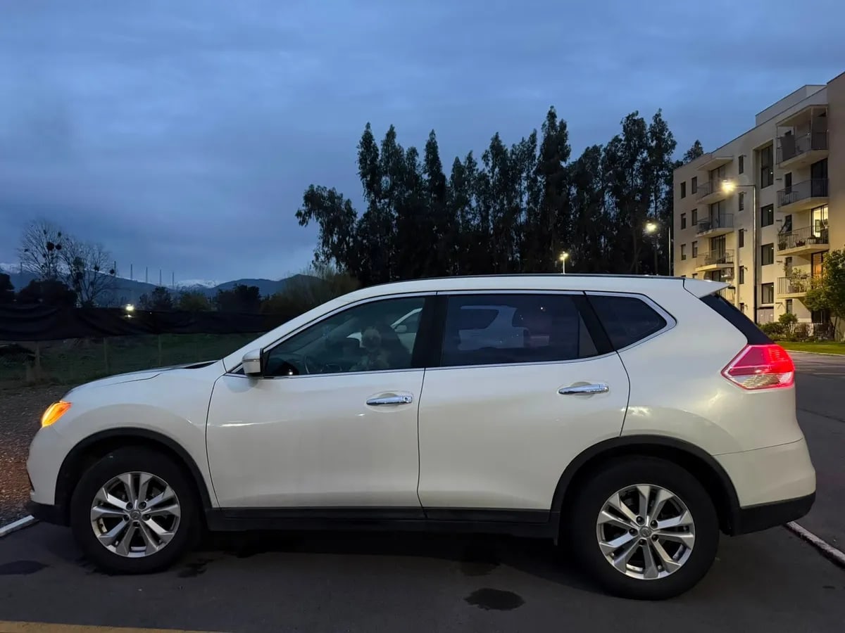 Nissan X-Trail 2.5 Advance Cvt At año 2017