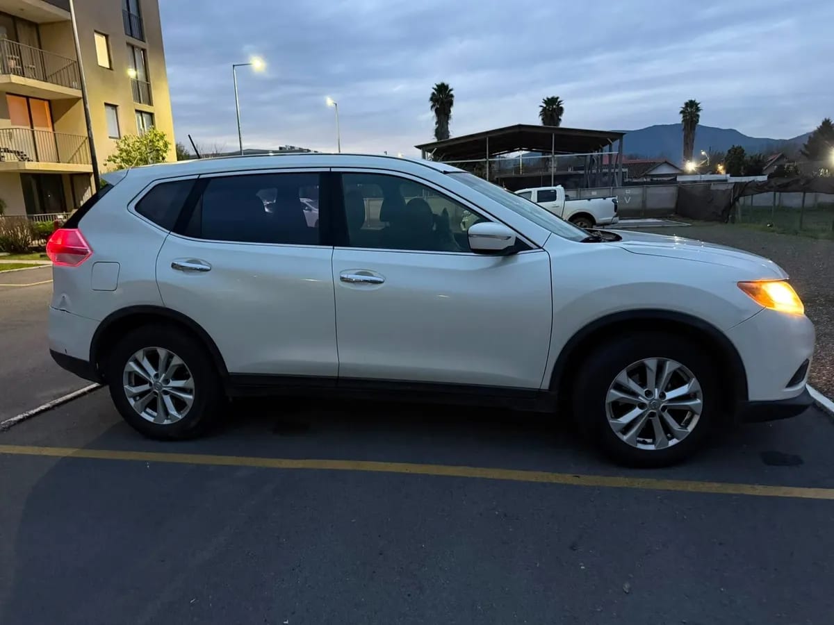 Nissan X-Trail 2.5 Advance Cvt At año 2017