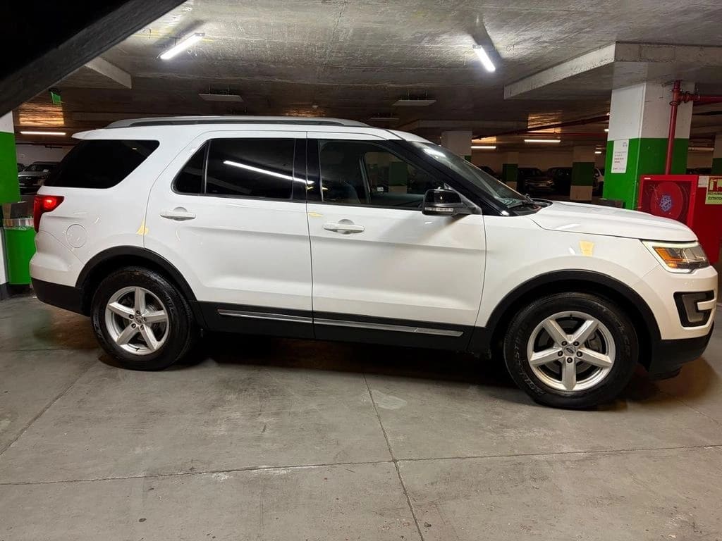 Ford Explorer 3.5 Xlt 4x2 3 Corridas At 5p año 2017