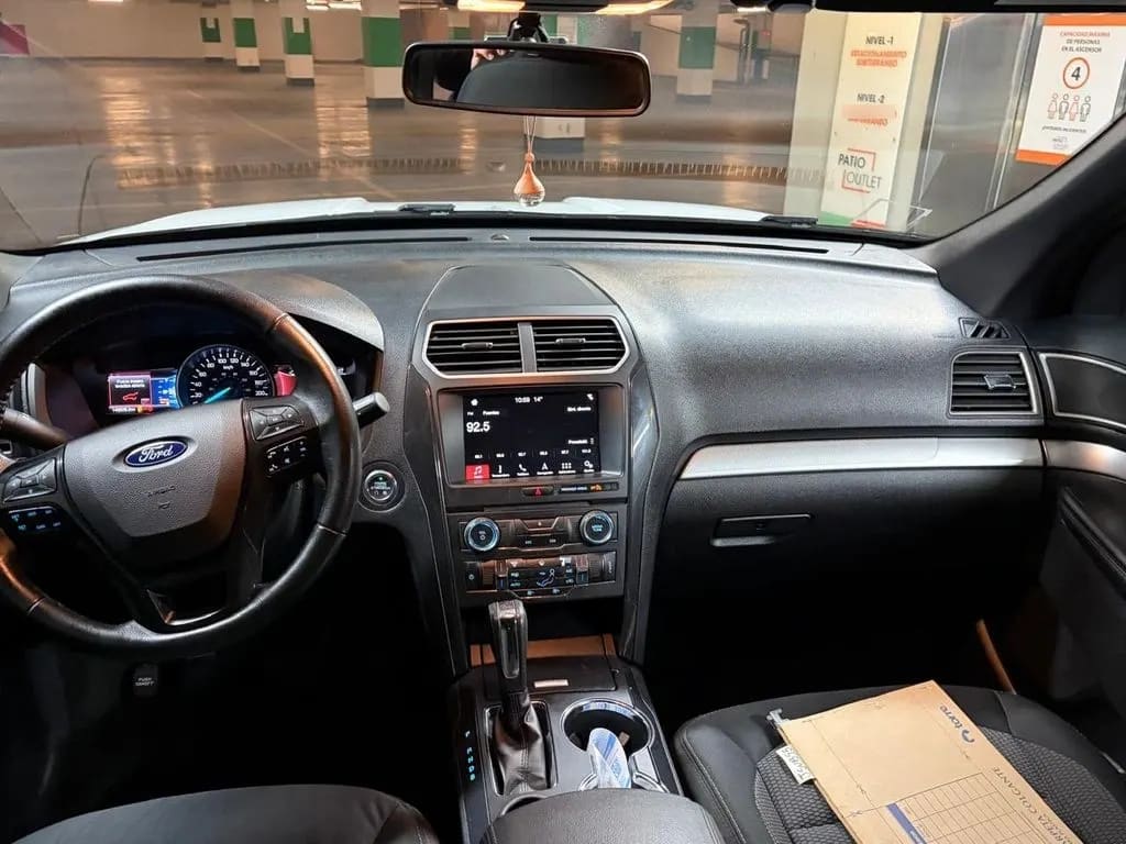 Ford Explorer 3.5 Xlt 4x2 3 Corridas At 5p año 2017