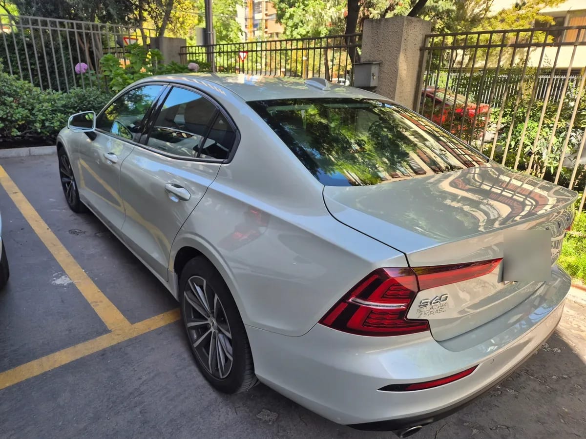 Volvo S60 2.0 T4 Momentum At año 2022