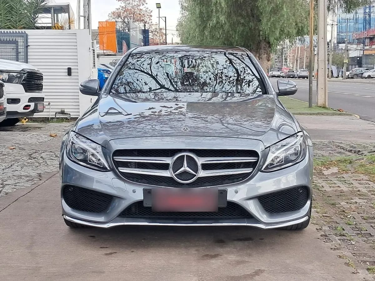 Mercedes-Benz C300 2.0 At año 2018