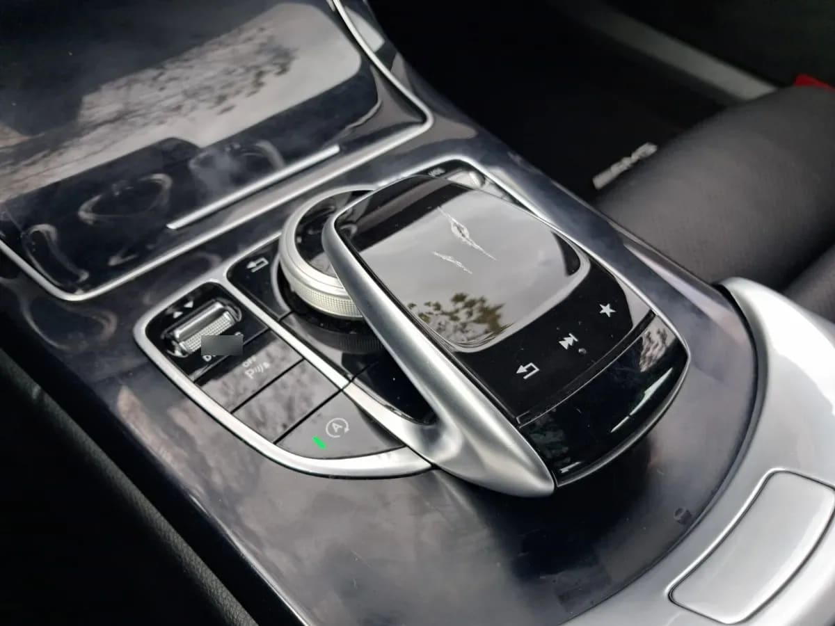 Mercedes-Benz C300 2.0 At año 2018