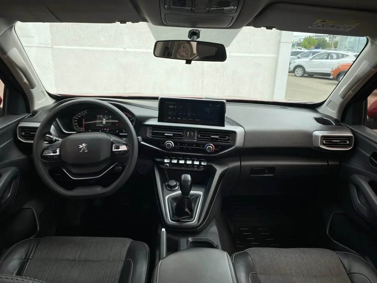 Peugeot Landtrek 1.9 Active Hdi Diesel 4x4 150 Hp Mt 4p año 2022