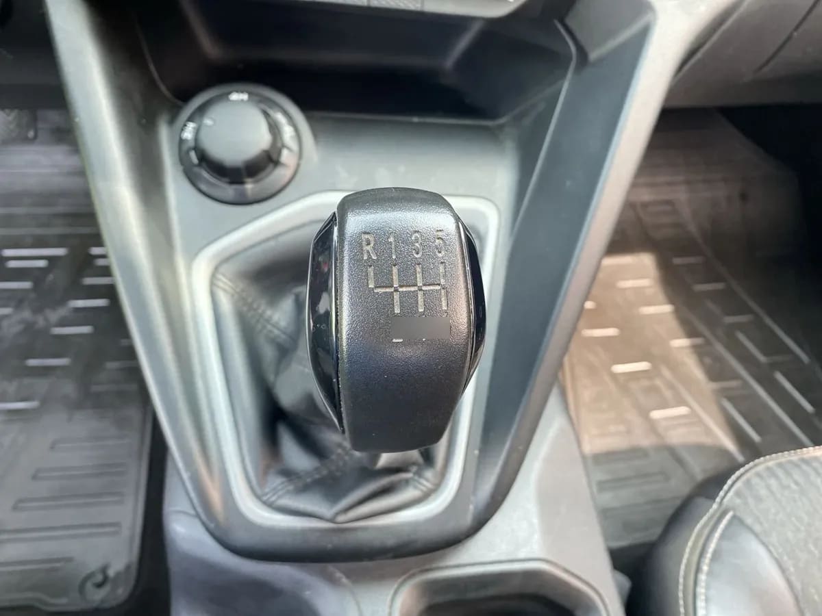 Peugeot Landtrek 1.9 Active Hdi Diesel 4x4 150 Hp Mt 4p año 2022