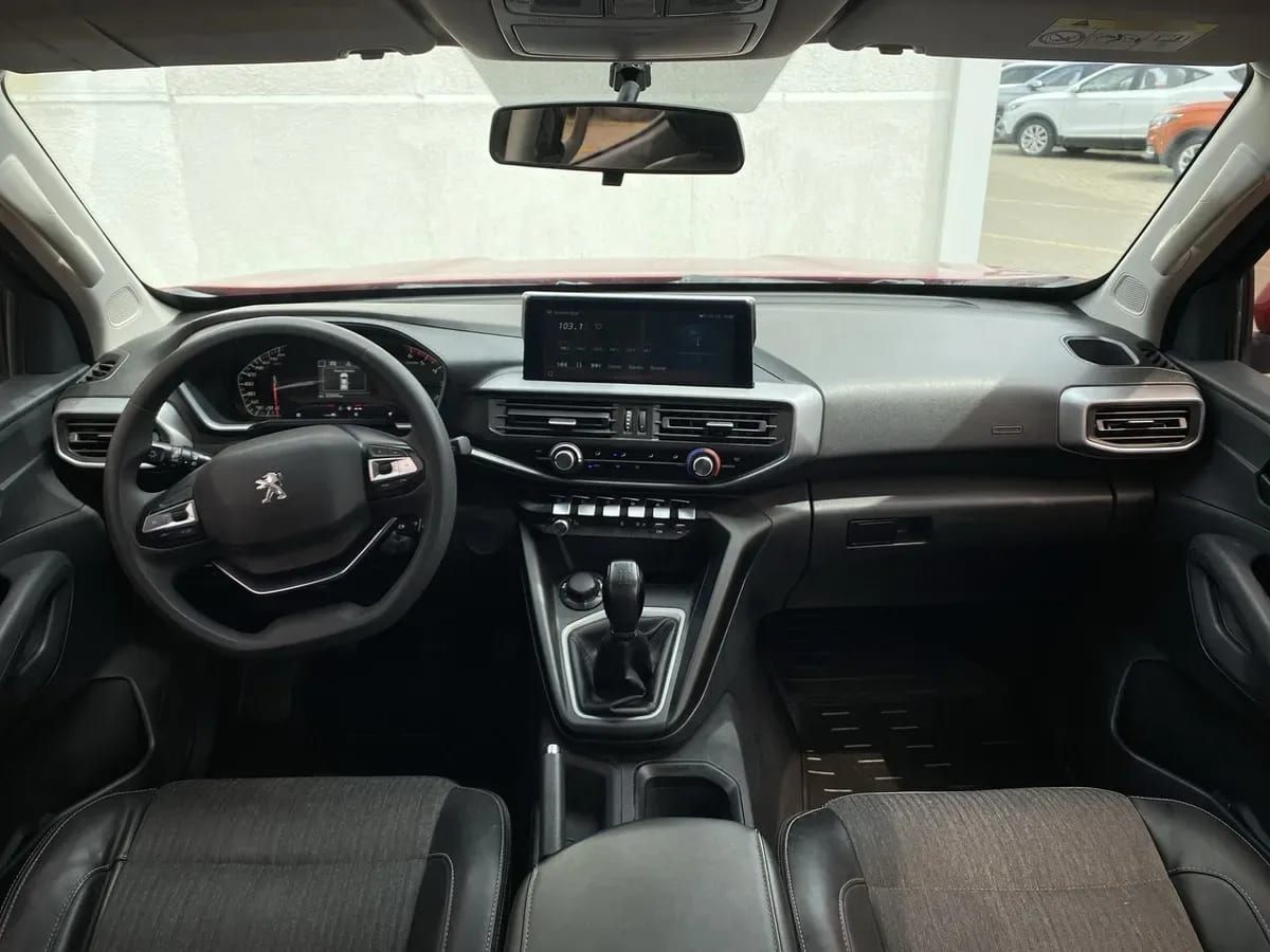 Peugeot Landtrek 1.9 Active Hdi Diesel 4x4 150 Hp Mt 4p año 2022