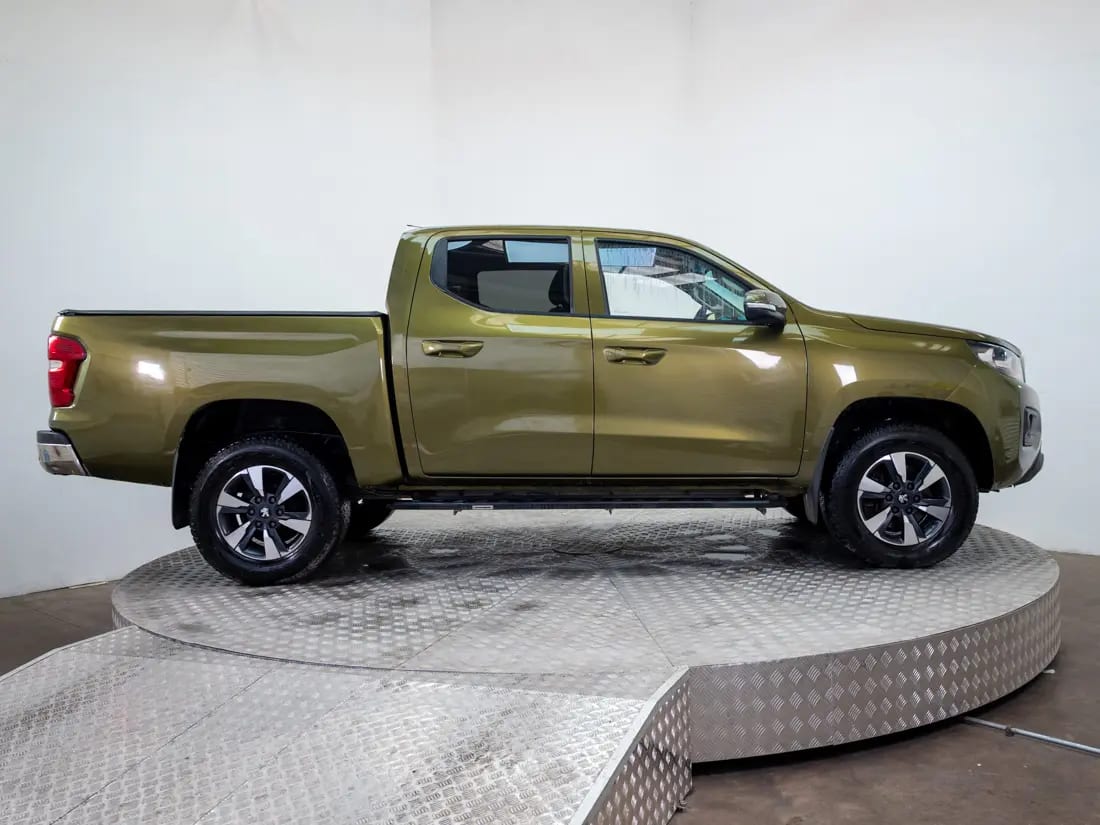 Peugeot Landtrek Landtrek 1.9 Active Hdi 150 Mt 4x2 Diesel año 2023