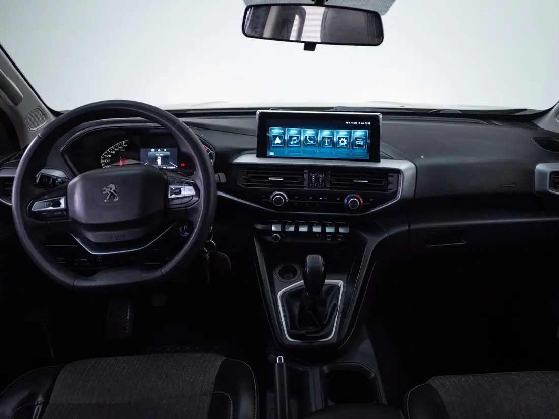 Peugeot Landtrek Landtrek 1.9 Active Hdi 150 Mt 4x2 Diesel año 2023
